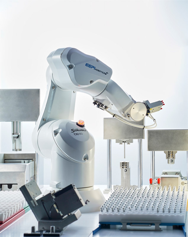 Pharmazeutische Industrie - Roboterzelle Spritzenkontrolle