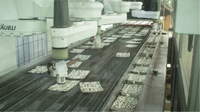 Food industry - Robotic cell pcik & place unleavened bread